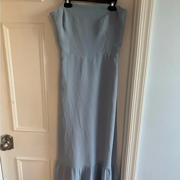 Elegant Blue Strapless Dress - Picture 3 of 4